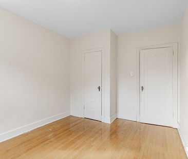For Lease - 1 Mallory Gardens Unit# 42, Toronto, Ontario - Photo 3