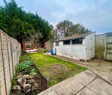 3 bedroom terraced house to rent - Photo 5