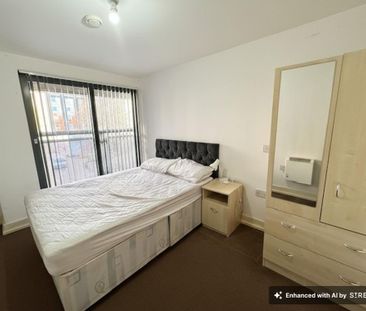 2 bedroom flat to rent - Photo 3