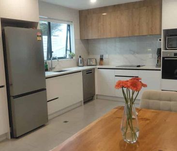 Fantastic Townhouse - Photo 1