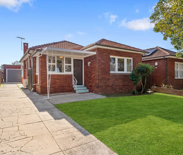 Spacious Family Home in Prime Beverly Hills Location - Photo 6