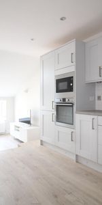 2 Bed Flat, Gilbey Road, SW17 - Photo 3