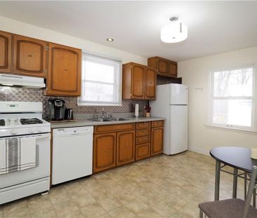 118 DOVER Street, Waterloo, Ontario, N2J1Z6 - Photo 3