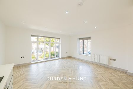 Oakwood Apartments, High Street, Ongar - Photo 2