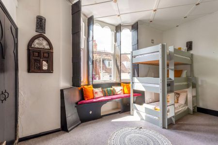 5 bedroom terraced house to rent - Photo 4