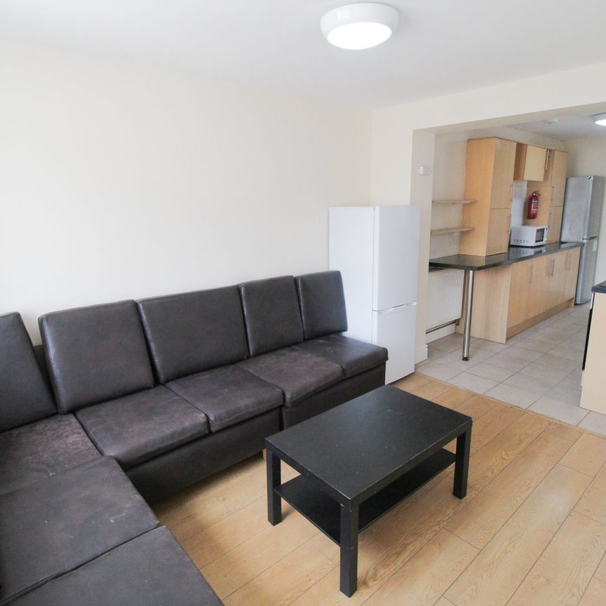 King Street, Treforest, Pontypridd - Photo 1