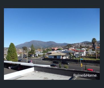 Furnished, Private and Secure Apartment - Photo 4