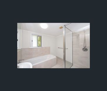 1/47 Goldring Street, Hermit Park, Qld 4812 - Photo 2