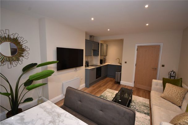 Whitby Road, CH65 0AB, Ellesmere Port - Photo 1