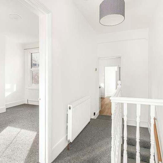 Dale Grove, North Finchley, London, N12 - Photo 1