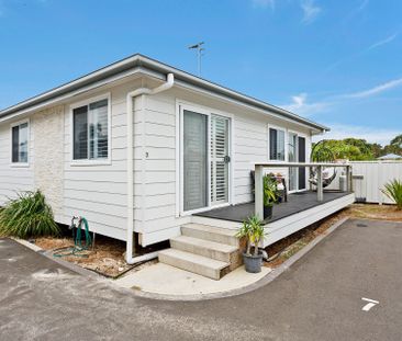 Effortless Living&comma; Opposite Kurnell Beach - Photo 3