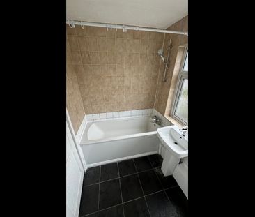 Room in a Shared House, Duff St, E14 - Photo 1