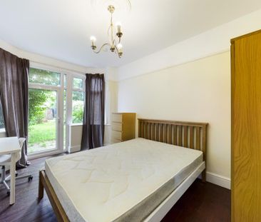 4 bedroom house to rent - Photo 3