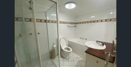 Fully Furnished 1-Bedroom Apartment in Prime Location CBD - Photo 4