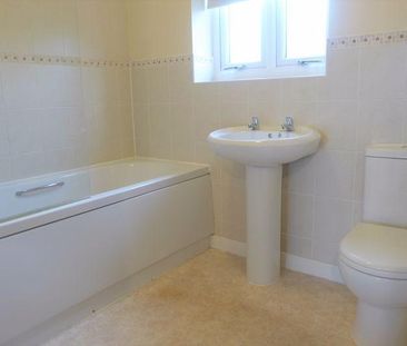 1 bedroom semi-detached house to rent - Photo 3