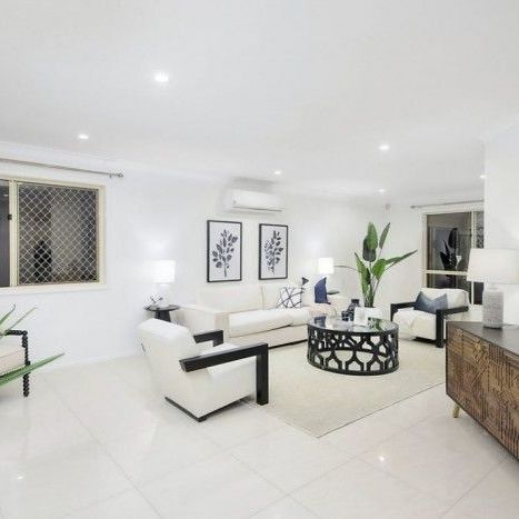 Stunning Family Living in "The Avenue" - Sunnybank Hills Primary Catchment! - Photo 1