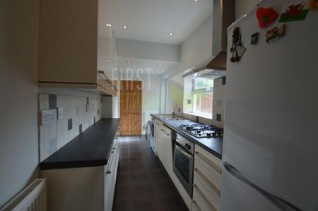 3 bedroom terraced house to rent - Photo 3