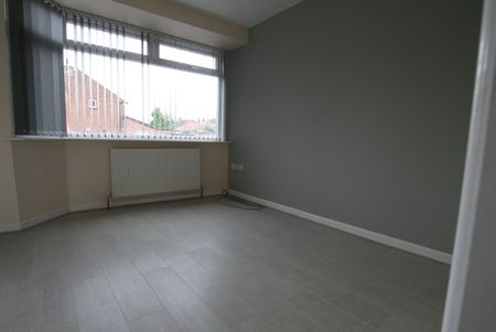 2 Bed Terraced House, Blackwatch Road, CV6 - Photo 3