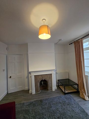 5 bed house to rent in Larkman Lane, Norwich, NR5 - Photo 2