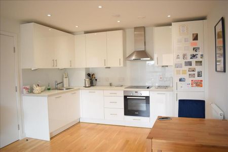 1 bedroom flat to rent - Photo 2