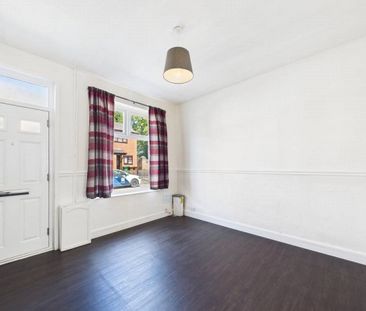 Vernon Avenue, Old Basford, Nottingham, Nottinghamshire, NG6 - Photo 2