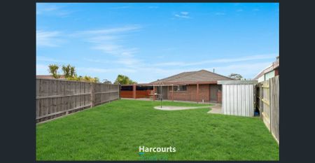 Spacious 3-Bedroom Home with Modern Amenities in Epping - Photo 4