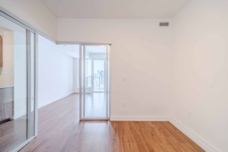 For Lease - 15 Wellington Street Unit# 1005, Kitchener, Ontario - Photo 2