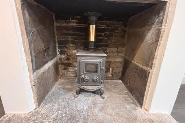 2 bedroom terraced house to rent - Photo 1