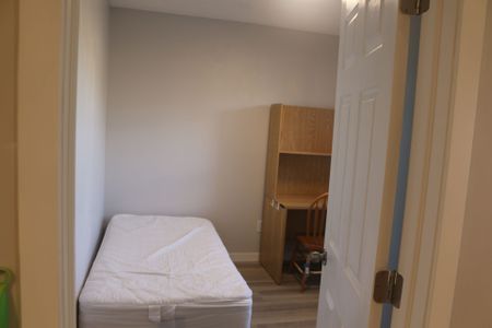 For Lease - 5 Jacksway Crescent Unit# 411, London North, Ontario - Photo 5