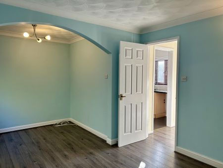 2 bedroom terraced house to rent - Photo 2