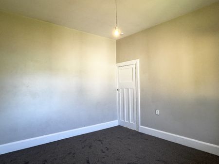 16 Newcastle Street, Phillipstown - Photo 4