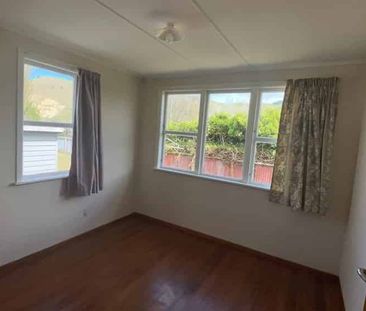 9 Currie Street, Te Karaka - Photo 2