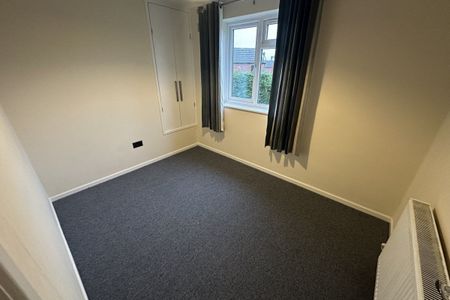 Gatcombe Drive - Photo 2