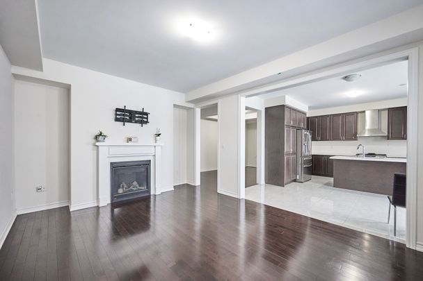 For Lease - 357 Danny Wheeler Boulevard, Georgina, Ontario - Photo 1