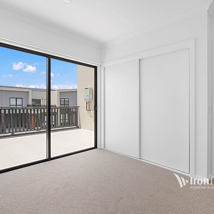 3 BEDROOM TOWNHOUSE at LINC Townhomes - Photo 1