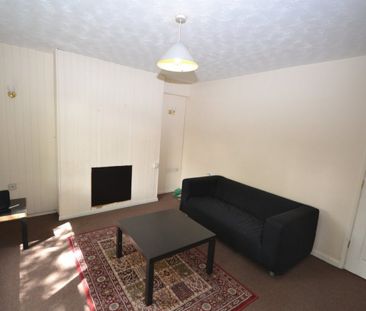 2 bed Mid Terraced House for Rent - Photo 3