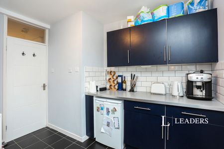 1 bedroom apartment to rent Wood Vale, London, SE23 - Photo 5