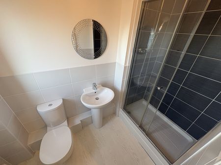 2 bedroom apartment to rent - Photo 5