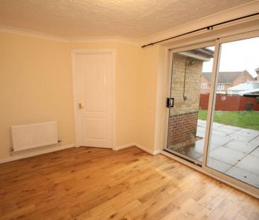 3 bedroom detached house to rent - Photo 2
