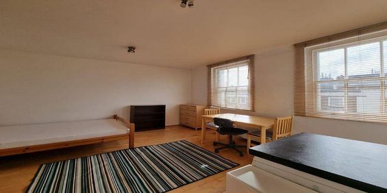 Studio to rent - Photo 3