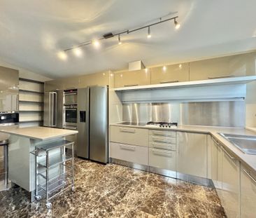 Very beautiful house of 380 m2 useful to rent furnished in Collonge... - Foto 5