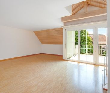 Maisonette-Dachwohnung mit viel Licht und Luft - Photo 1