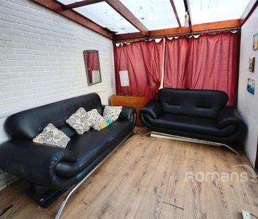 3 bedroom terraced house to rent - Photo 2