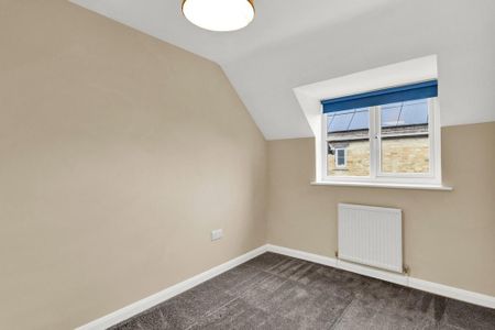 3 bedroom semi-detached house to rent - Photo 5