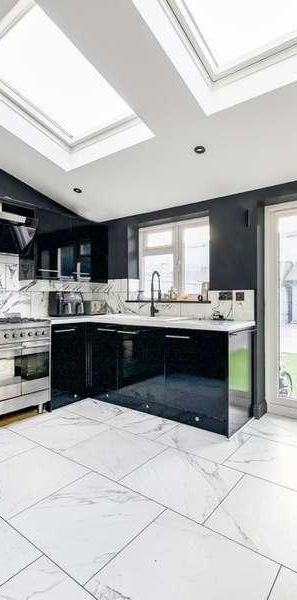 Spelthorne Lane, Ashford, TW15 - Photo 1