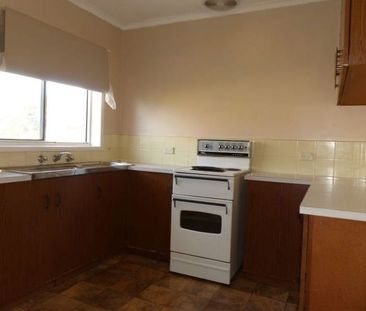 Neat & Convenient Living in Lavington - Photo 4