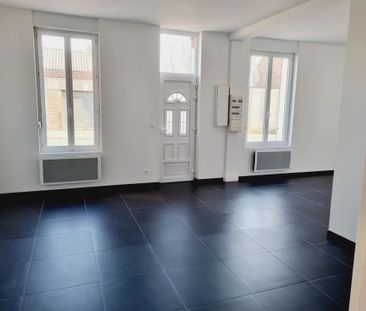 Location Maison de ville 4 pièces 84 m2 à Saint-Quentin - Photo 4