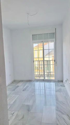 Piso de alquiler en Calle Montaño, La Merced - Photo 5