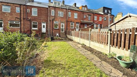 3 bedroom terraced house to rent - Photo 3
