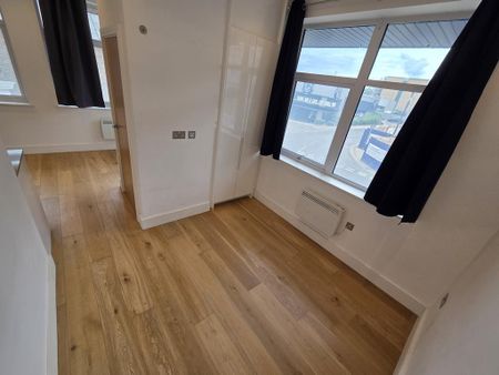 Studio to rent - Photo 5